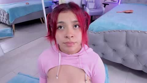 Snapshot of kathia_saenz chatting on February 2025 07:05:01 AM Kathia online show from February 2025 07:05:01 AM