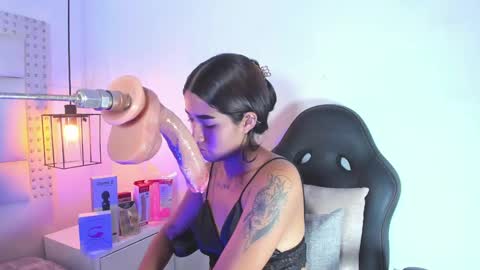 Snapshot of kathy_naughty1 chatting on December 2024 01:22:02 PM Khaty online show from December 2024 01:22:02 PM