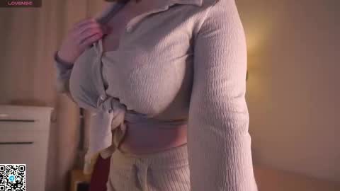 Snapshot of kathyclaytons chatting on October 2025 09:08:02 AM Aneta online show from October 2025 09:08:02 AM