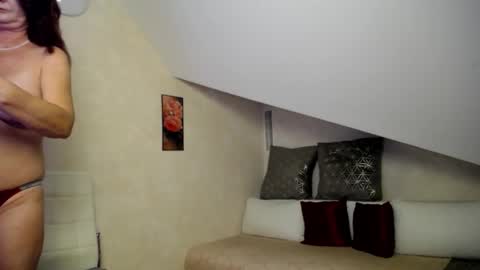 Kathy online show from October 2025 04:15:02 AM