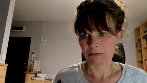 Snapshot of kathysky40 chatting on November 2025 09:47:01 PM KATHY online show from November 2025 09:47:01 PM