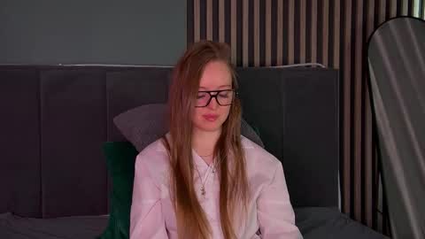 Snapshot of kathystewart chatting on October 2025 04:44:01 AM Kathy online show from October 2025 04:44:01 AM