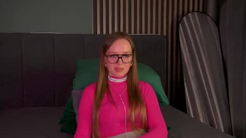 Snapshot of kathystewart chatting on November 2025 02:27:01 PM Kathy online show from November 2025 02:27:01 PM