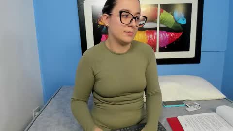 Khaterine online show from October 2025 08:33:02 PM