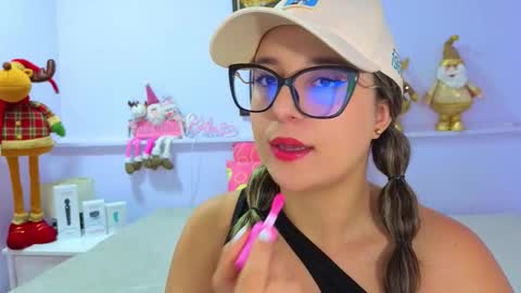 Khaterine online show from November 2025 12:05:01 PM