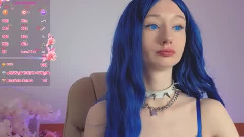 Katia  online show from November 2025 07:07:01 AM