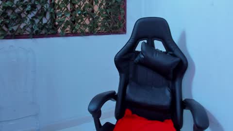 Katia Cuper  online show from December 2024 05:59:01 PM