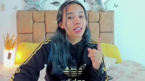 Katia Cuper  online show from January 2025 07:02:02 PM