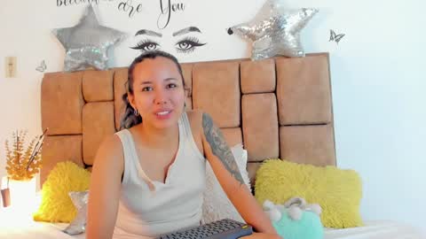 Katia Cuper  online show from January 2025 01:00:02 PM