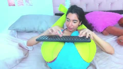 Katia online show from December 2024 07:06:02 AM