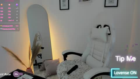 Katia online show from November 2025 05:56:01 PM