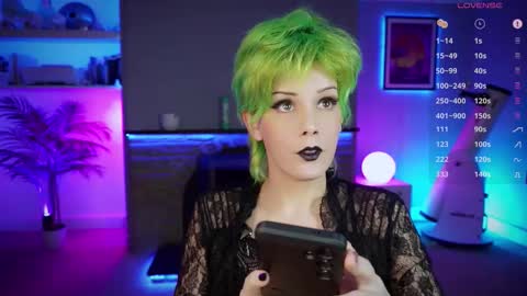 Snapshot of katie_cutie_ts chatting on November 2025 06:51:01 PM Katie online show from November 2025 06:51:01 PM