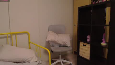 Katie Deville online show from December 2024 06:52:01 AM