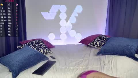 Katie Kross online show from June 2026 04:08:02 PM