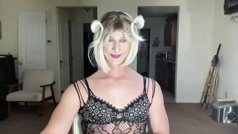 katiebabykitty online show from April 2026 02:31:01 PM