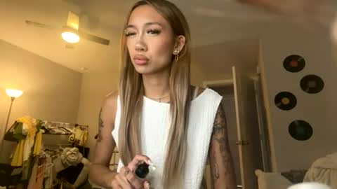 Snapshot of katiecai chatting on July 2026 12:42:01 AM katiecai online show from July 2026 12:42:01 AM