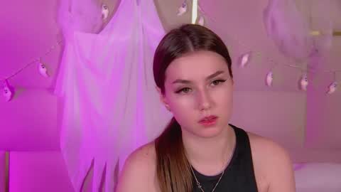 Snapshot of katiereeves chatting on November 2025 05:35:01 PM katiereeves online show from November 2025 05:35:01 PM