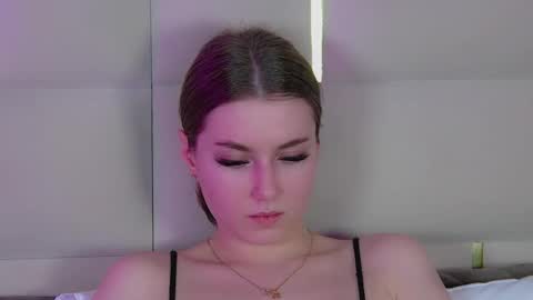 Snapshot of katiereeves chatting on November 2025 06:08:01 PM katiereeves online show from November 2025 06:08:01 PM