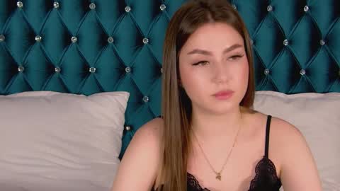 Snapshot of katiereeves chatting on January 2026 05:29:02 PM katiereeves online show from January 2026 05:29:02 PM