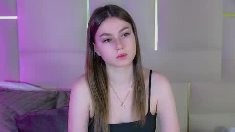 Snapshot of katiereeves chatting on February 2026 04:17:02 AM katiereeves online show from February 2026 04:17:02 AM