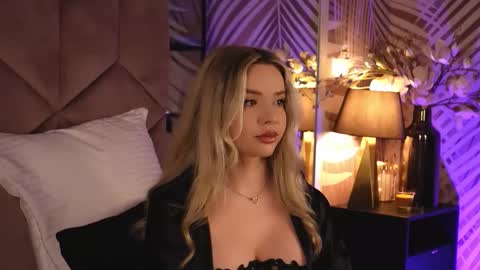 Snapshot of katjolie chatting on December 2025 09:35:01 PM KatJolie online show from December 2025 09:35:01 PM