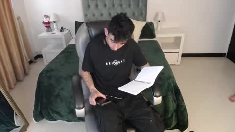 Snapshot of katnia_and_marcuz chatting on December 2024 07:42:01 PM Katnia and Marcuz online show from December 2024 07:42:01 PM