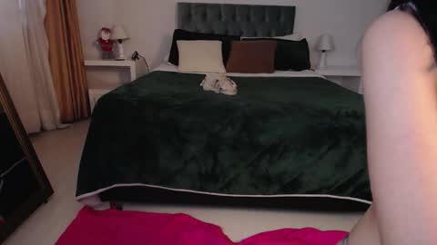 Snapshot of katnia_and_marcuz chatting on December 2024 04:51:01 PM Katnia and Marcuz online show from December 2024 04:51:01 PM