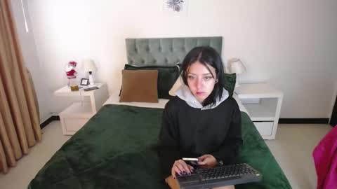 Snapshot of katnia_and_marcuz chatting on January 2025 12:41:02 PM Katnia and Marcuz online show from January 2025 12:41:02 PM