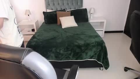 Snapshot of katnia_and_marcuz chatting on January 2025 12:30:02 PM Katnia and Marcuz online show from January 2025 12:30:02 PM