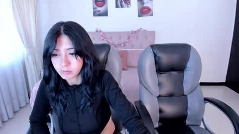 Snapshot of katnia_and_marcuz chatting on January 2025 12:43:02 PM Katnia and Marcuz online show from January 2025 12:43:02 PM