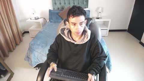 Snapshot of katnia_and_marcuz chatting on February 2025 12:17:02 PM Katnia and Marcuz online show from February 2025 12:17:02 PM