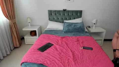 Snapshot of katnia_and_marcuz chatting on March 2025 06:16:01 PM Katnia and Marcuz online show from March 2025 06:16:01 PM