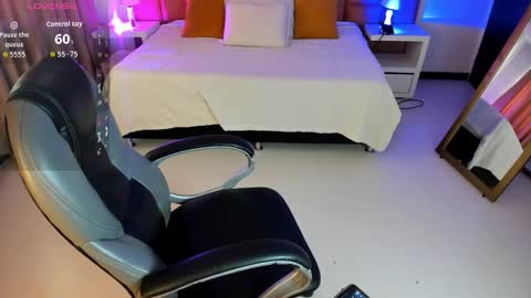 Snapshot of katnia_and_marcuz chatting on October 2025 12:03:01 PM Katnia and Marcuz online show from October 2025 12:03:01 PM