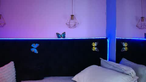 .... Katniss .... online show from April 2026 01:55:02 PM