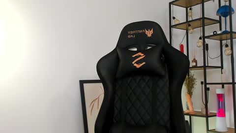 Snapshot of katrinewest chatting on December 2024 11:46:02 PM Katrin online show from December 2024 11:46:02 PM