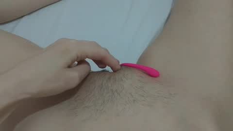 Snapshot of katrinna_arinna chatting on January 2025 11:50:02 AM katrina dont forget to give me thumbs up online show from January 2025 11:50:02 AM