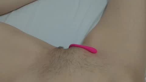 Snapshot of katrinna_arinna chatting on January 2025 04:04:01 PM katrina dont forget to give me thumbs up online show from January 2025 04:04:01 PM