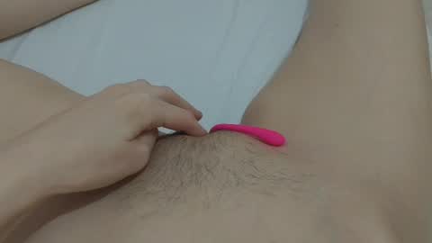 Snapshot of katrinna_arinna chatting on January 2025 03:37:02 AM katrina dont forget to give me thumbs up online show from January 2025 03:37:02 AM