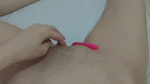 Snapshot of katrinna_arinna chatting on January 2025 06:25:01 PM katrina dont forget to give me thumbs up online show from January 2025 06:25:01 PM