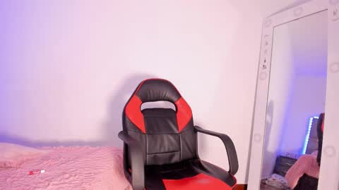 Snapshot of katriona_gracee chatting on October 2025 11:50:04 PM Katriona online show from October 2025 11:50:04 PM