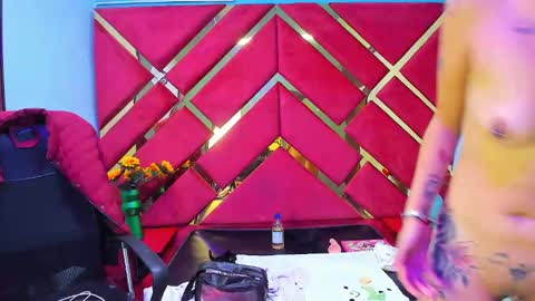 Snapshot of kattalella_luck chatting on November 2025 03:28:01 AM kattalella luck online show from November 2025 03:28:01 AM