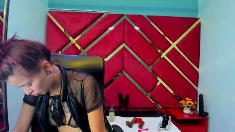 Snapshot of kattalella_luck chatting on December 2025 03:03:01 AM kattalella luck online show from December 2025 03:03:01 AM