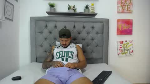 Snapshot of katteysweet chatting on December 2024 01:03:02 AM kattey and handsomen online show from December 2024 01:03:02 AM