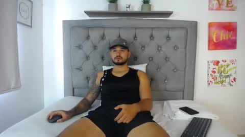 Snapshot of katteysweet chatting on December 2024 11:44:01 AM kattey and handsomen online show from December 2024 11:44:01 AM