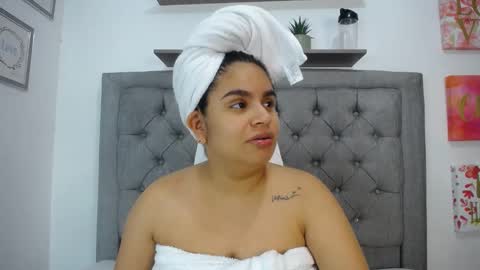 Snapshot of katteysweet chatting on December 2024 11:03:02 PM kattey and handsomen online show from December 2024 11:03:02 PM
