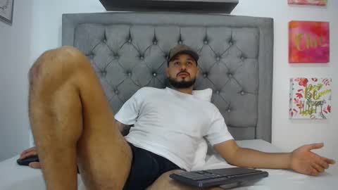 Snapshot of katteysweet chatting on January 2025 03:40:01 AM kattey and handsomen online show from January 2025 03:40:01 AM