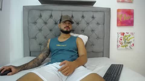 Snapshot of katteysweet chatting on January 2025 11:42:01 PM kattey and handsomen online show from January 2025 11:42:01 PM