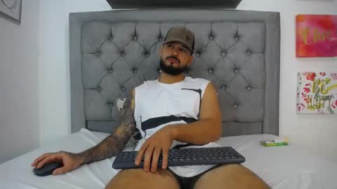 Snapshot of katteysweet chatting on January 2025 06:24:01 AM kattey and handsomen online show from January 2025 06:24:01 AM
