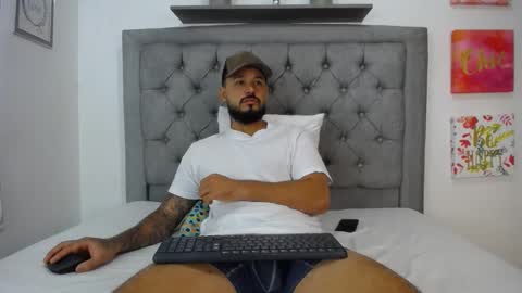 Snapshot of katteysweet chatting on January 2025 12:27:02 PM kattey and handsomen online show from January 2025 12:27:02 PM