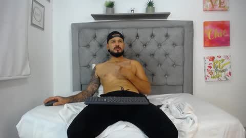 Snapshot of katteysweet chatting on January 2025 05:02:02 AM kattey and handsomen online show from January 2025 05:02:02 AM